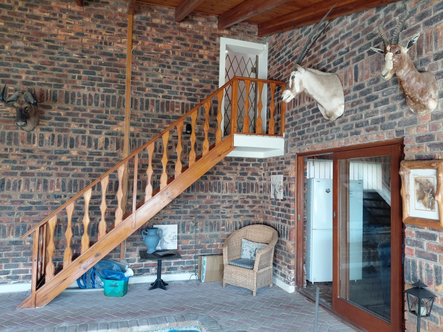 5 Bedroom Property for Sale in Heuwelkruin Eastern Cape